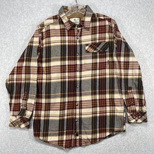 Legendary Whitetails Shirt Men Medium Academia Button Up Buck Camp Plaid Outdoor